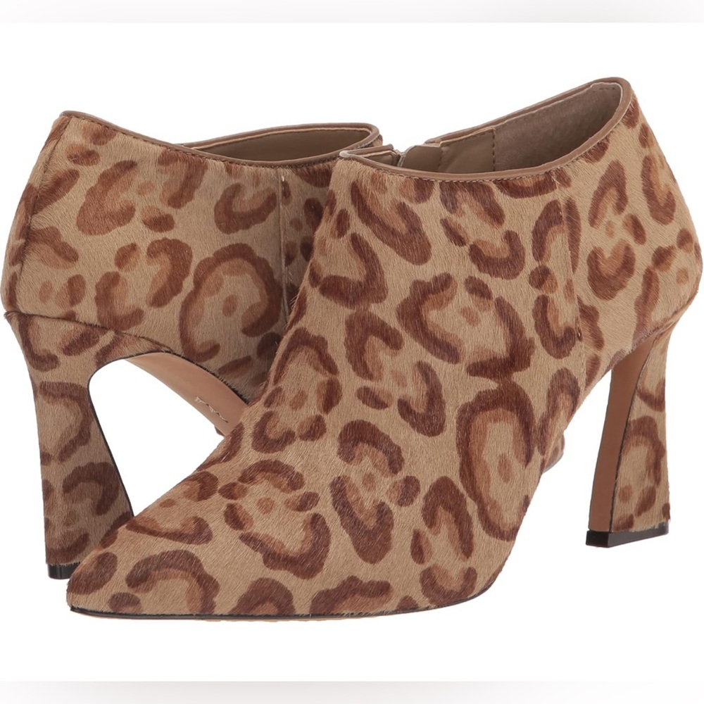 Vince Camuto Women's  Ankle Boot new with tag size 7.5